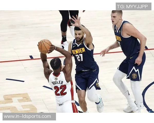 科尔分享负荷管理经验强调赛前准备12人掌控比赛节奏的重要性 科尔分享负荷管理经验强调赛前准备12人掌控比赛节奏的重要性